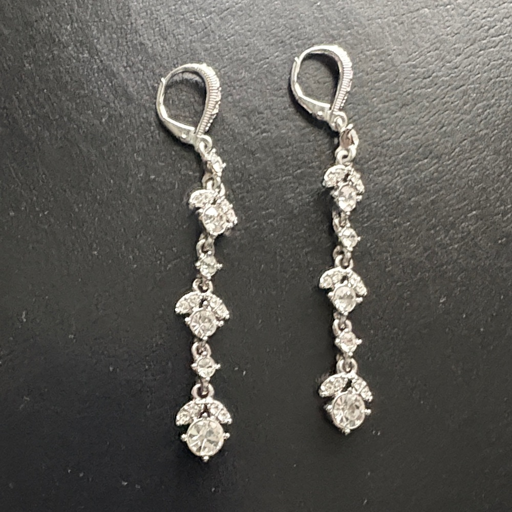 Elegant Silver-Tone Crystal Drop Earrings - Sparkling White